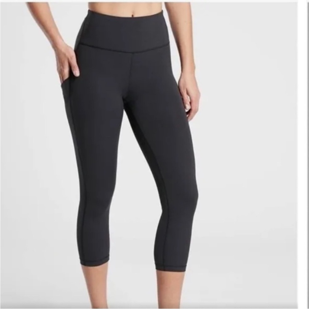 Athleta Ultimate Stash Pocket Capri Leggings Black Size 1X